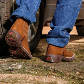 [Kit 4 em 1] Bota Masculina Ortopédica Fazenda de Cano Curto em Couro Legítimo com Boné Modão, Cinto e Carteira GRÁTIS